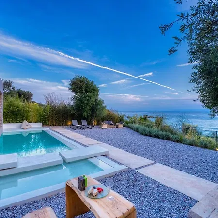 Holiday home Rouvelas Waterfront Nest